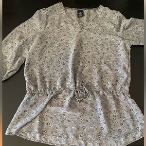 Women’s faded glory size large blouse